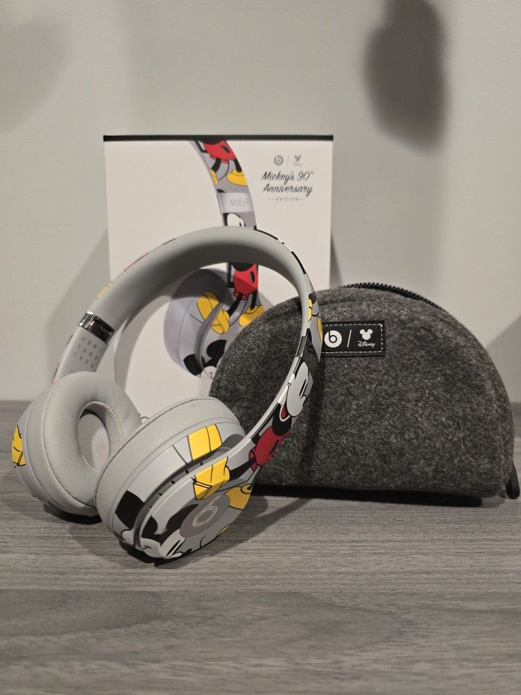 Disney 90th Anniversary Beats Solo 3 Like New Pristine Condition