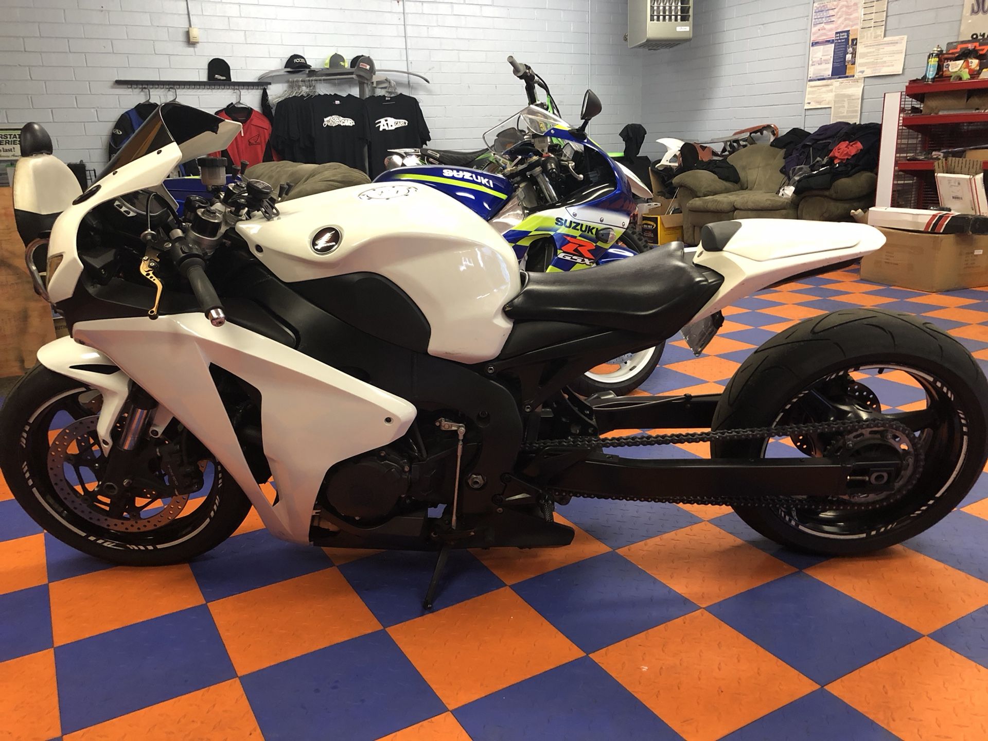 AB Cars 2008 Honda CBR1000RR stretched slammed FAST!!