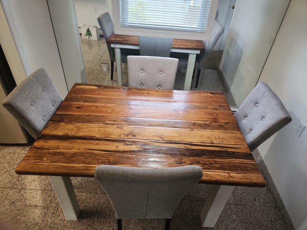 Dinning Room or Kitchen Table with 4 chairs