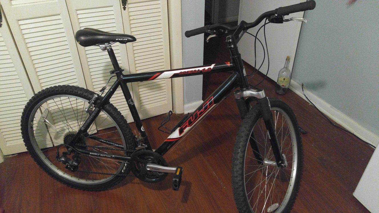 Fuji odessa outlet mountain bike price