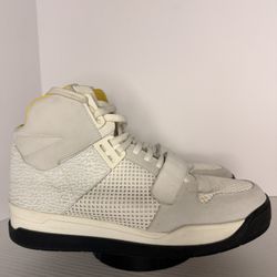 Louis Vuitton Trailblazer Size EU 42 / US 9 – Authentic