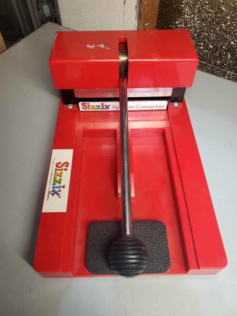 Provo Craft Crafting Sizzix Die Cutter / Sidekick / BigKick Machine With Dies Lot