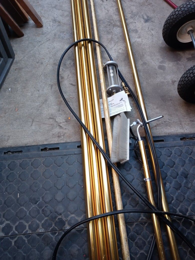 Tucker Water Fed. Window Pole System