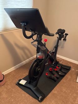 Peloton Bike (2022)