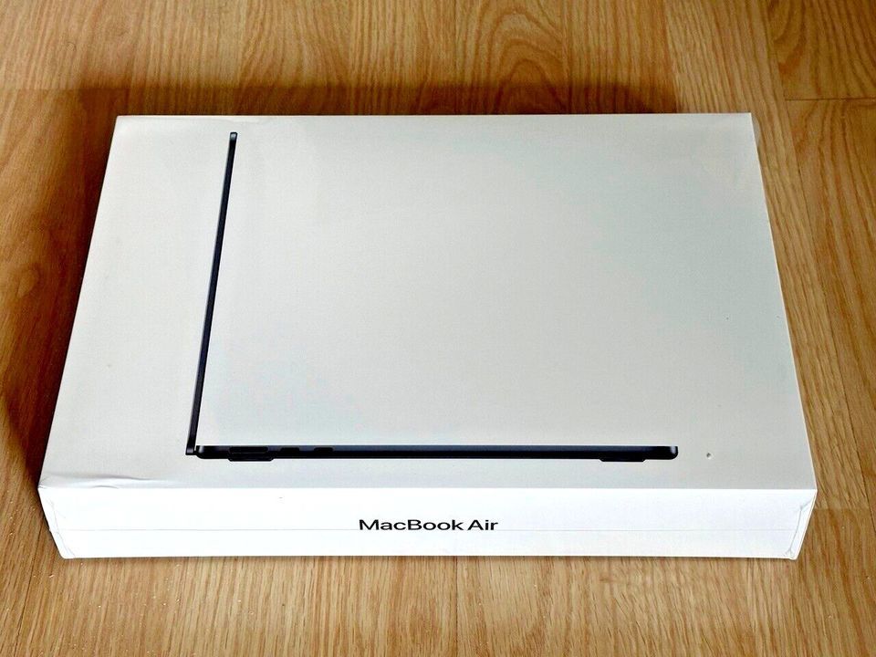 🍎 Apple Macbook Air 15" M2 *BRAND NEW/SEALED*