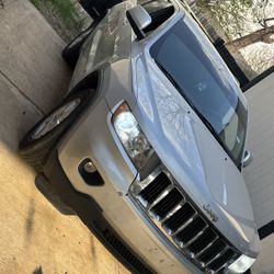 Jeep Laredo 2011 Título Limpio 