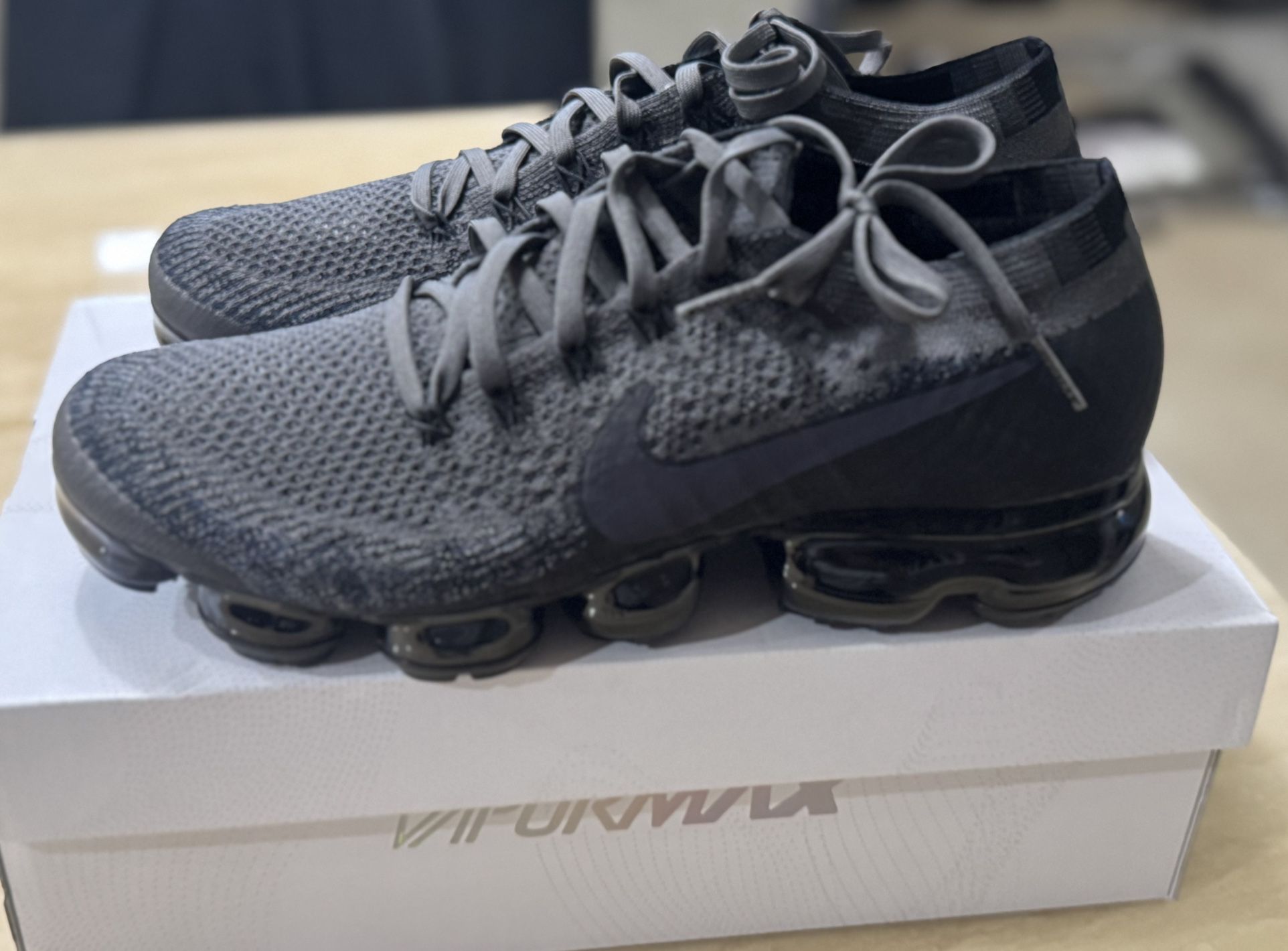 Men’s Nike Air Vapormax Flyknit ***Size 9***