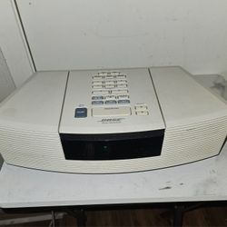 Incredible sound Bose wave radio/cd player. 
