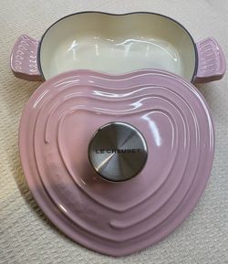 Le Creuset Cocotte D'amour Dish SHELL PINK 1L Heart shaped Cast Iron
