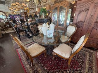 AICO By Michael Amini EDEN Round Dinning Room Set 4 Chairs