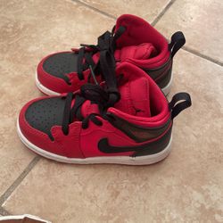 Toddler Shoes / NEED GONE ASAP!!