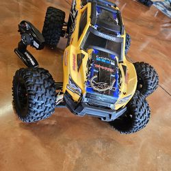Traxxas X-Maxx 8S 4WD Brushless RTR Monster