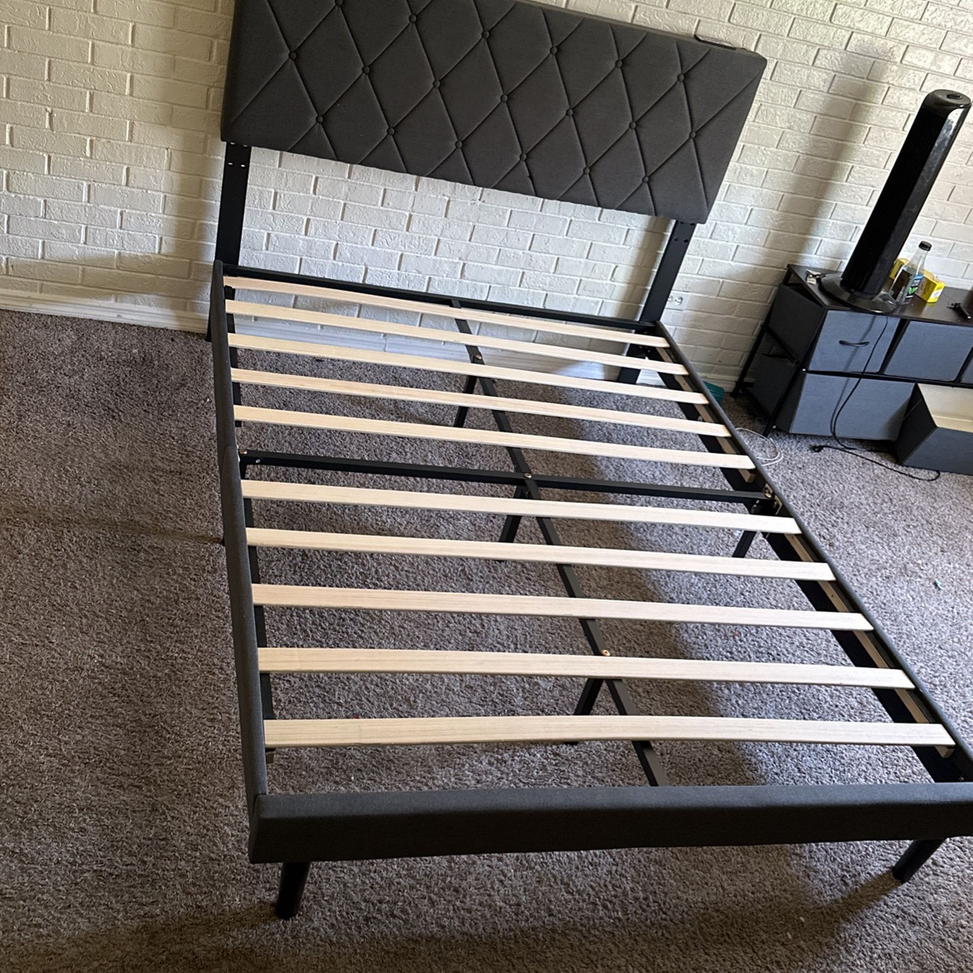 Bedframe With Mattress And Boxspring Queen Size