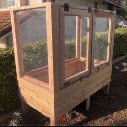 Custom Beautiful privacy wall Tomato Tower Planter Box Garden Bed Decor Outdoor Design cedar redwood 