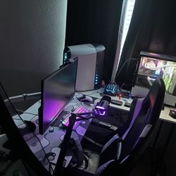 Gaming/ Streaming Setup ! Willing To Sell Things Separate 