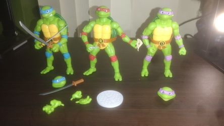 BST AXN Teenage Mutant Ninja Turtles Action Figures (Not Complete)