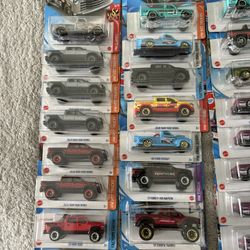 Hot wheels new 3 dollars each pick up in sun valley cash only