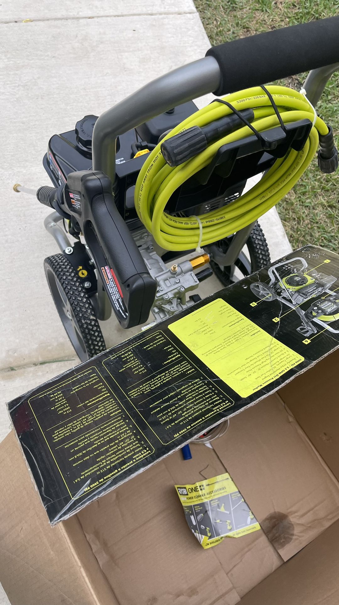 RYOBI 2900 PSI 2.5 GPM Cold Water Gas Pressure Washer with 212cc Engine