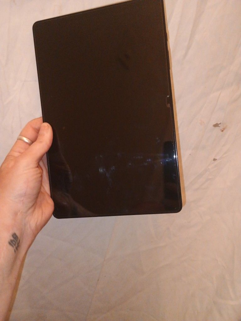 Samsung Tablet. Like New