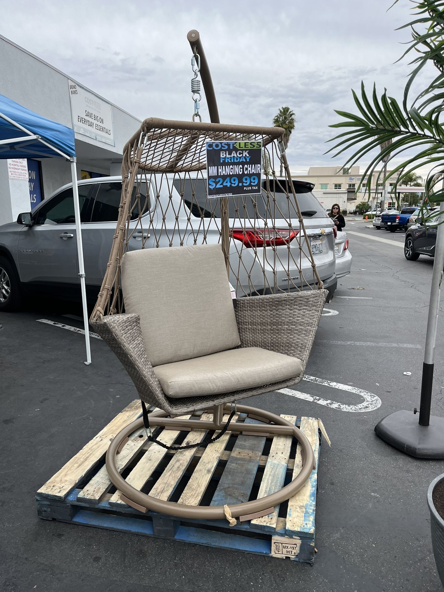 MM HANGING CHAIR $249.99