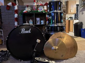 Pearl Drum Set – Complete Kit w/Cymbals – $400 Great Condition!)