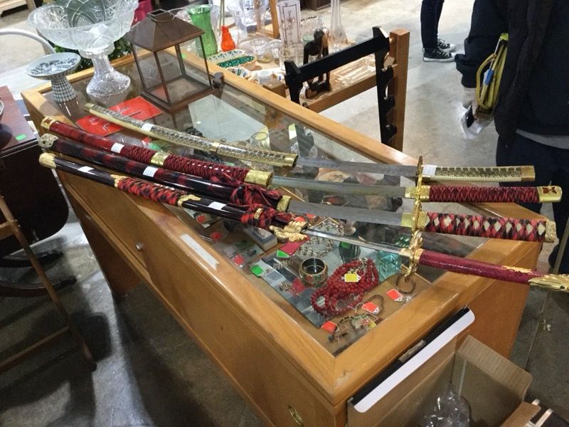 Various samurai swords