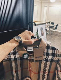 Burberry polo size medium 100% authentic (PRICE IS FIRM)