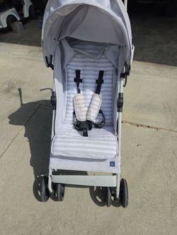 STROLLER Gap Small white and Grey clean