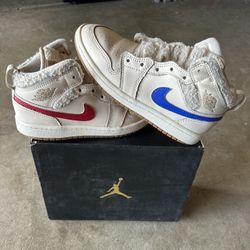 Nike Air Jordan 1 Mid Winter Fleece Pearl White