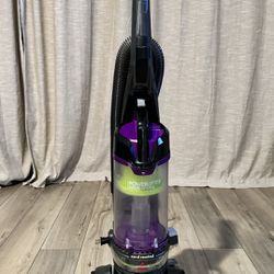 BISSELL Vacuum- $80 OBO 