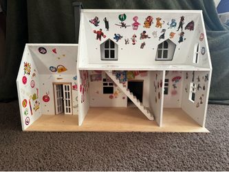 Farmhouse style dollhouse