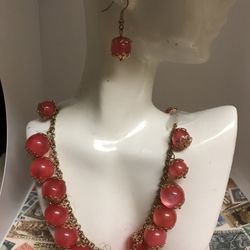 Vintage Charming Charlie Metal And Plastic Graduating Necklace And Earring Set New Conditions 