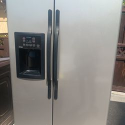Kenmore Refrigerator 36x70