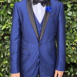 Suit/ Tuxedo Mens’s 36R - Navy Blue 