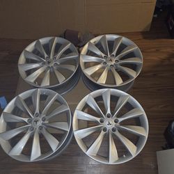 21 in tesla wheels