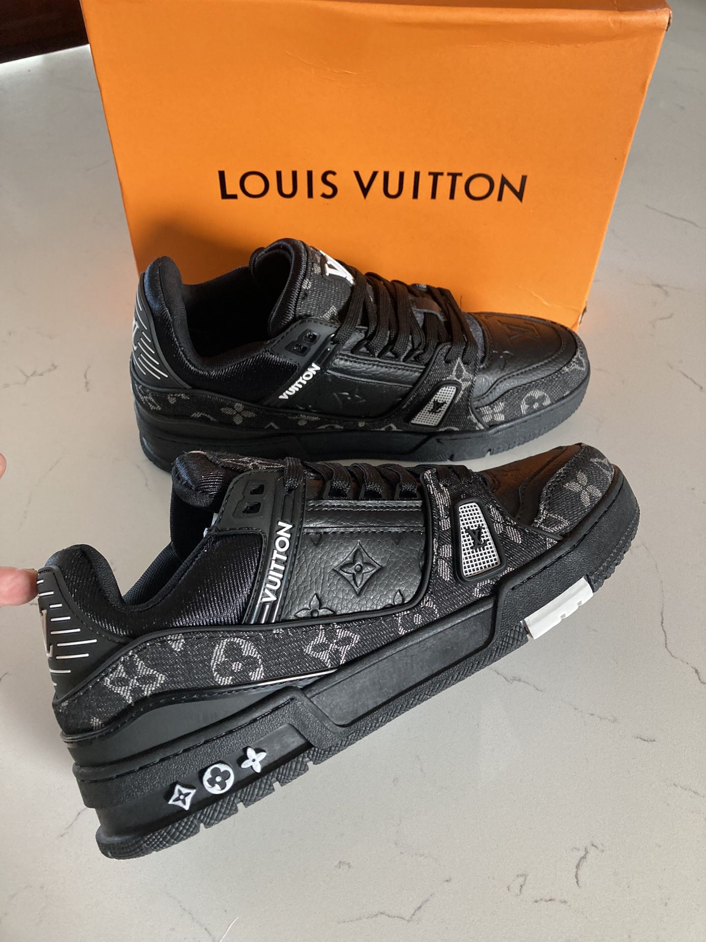 Designer Men’s Shoes Size 10-11
