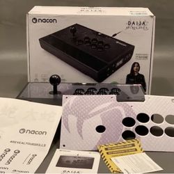 NACON Daija Arcade Fight Stick Officially Licensed for Xbox Series X/S, & More  Open box item is new!  The NACON Daija Arcade Fight Stick is an offici