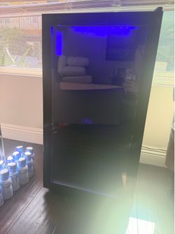 Mini fridge