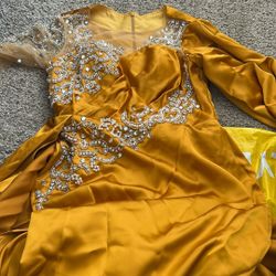 In New Occasion, Dress Size Small