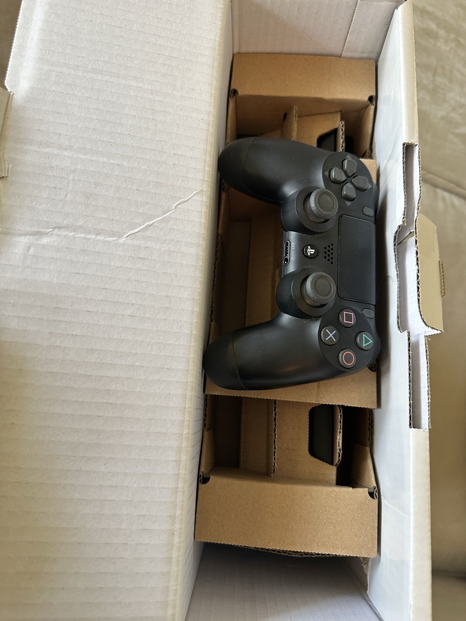 Playstation 4 Pro 1tb for Sale in Tampa, FL - OfferUp