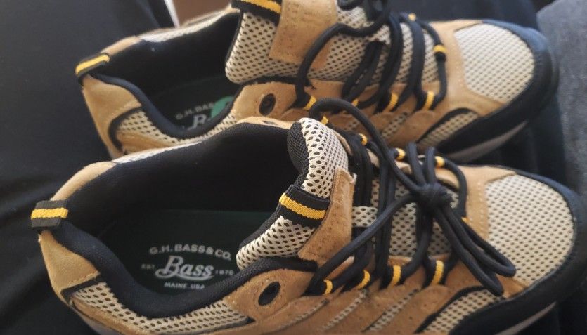 GH Bass Co Womens Trailway Shoes Size 8.5