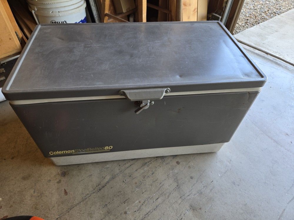 Coleman 80 Ice Chest Cooler $25