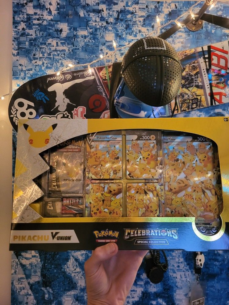 Celebrations Special Collection Pikachu V union Box