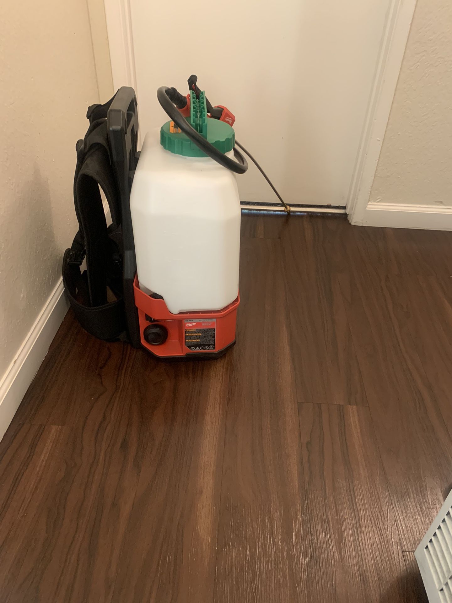 Tank Sprayer.