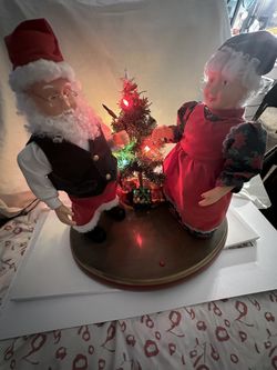 🎅🤶 Vintage Gemmy Santa & Mrs. Claus Animated Christmas Display – Light-Up Tree! (1990s) 🎄
