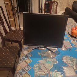 Dell LCD computer monitor, 17-inch, 1707FP 