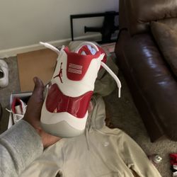 Jordan 11 Cherry 