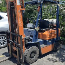 Toyota Forklift 