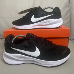 Nike Revolution 7 Black White Athletic Running Shoes Men’s Size 10 NEW