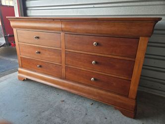 National Mt. Airy 8-Drawer All Wood Dresser